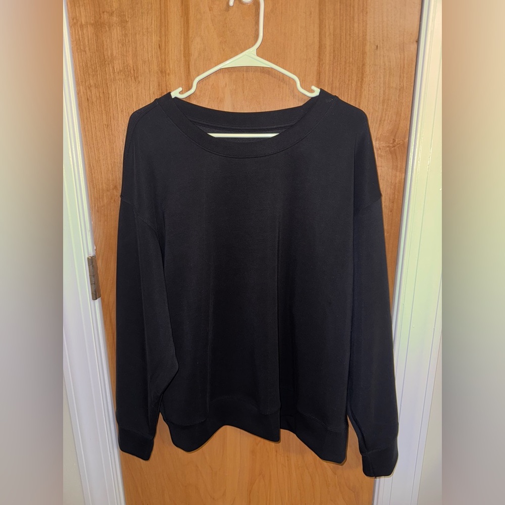 Plain black sweatshirt